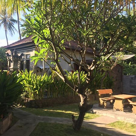 Kputra Homestay Amed Exteriér fotografie
