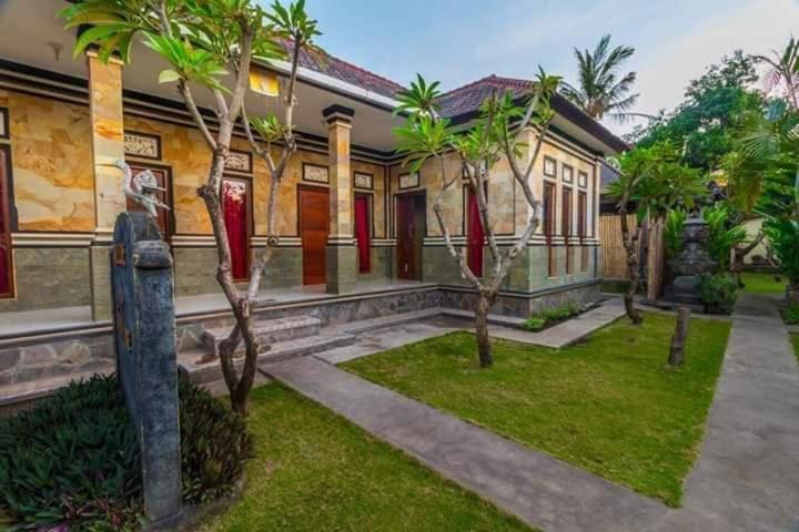 Kputra Homestay Amed Exteriér fotografie