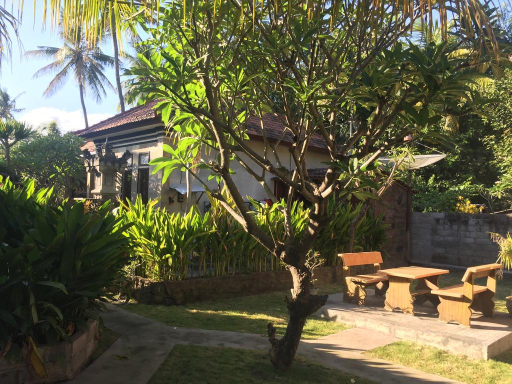 Kputra Homestay Amed Exteriér fotografie